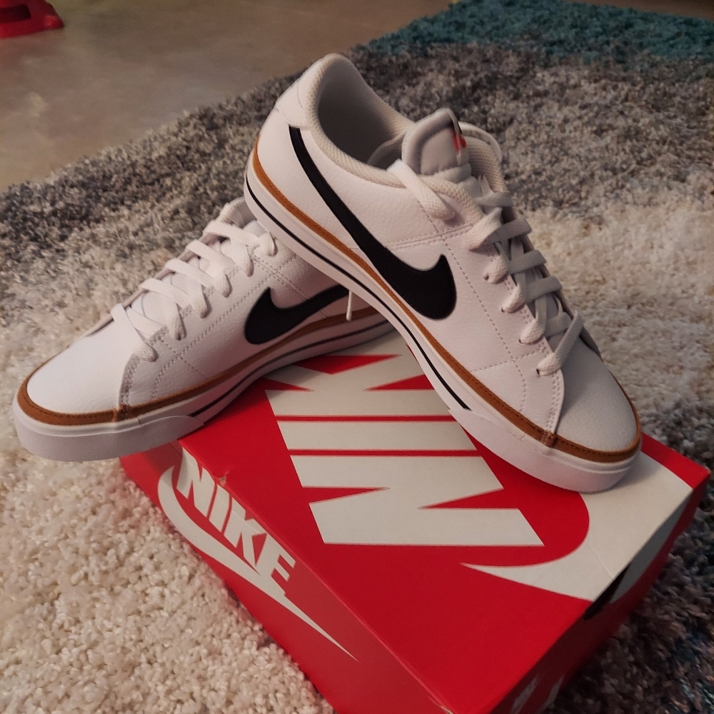 Nike Court Legacy Sneakers